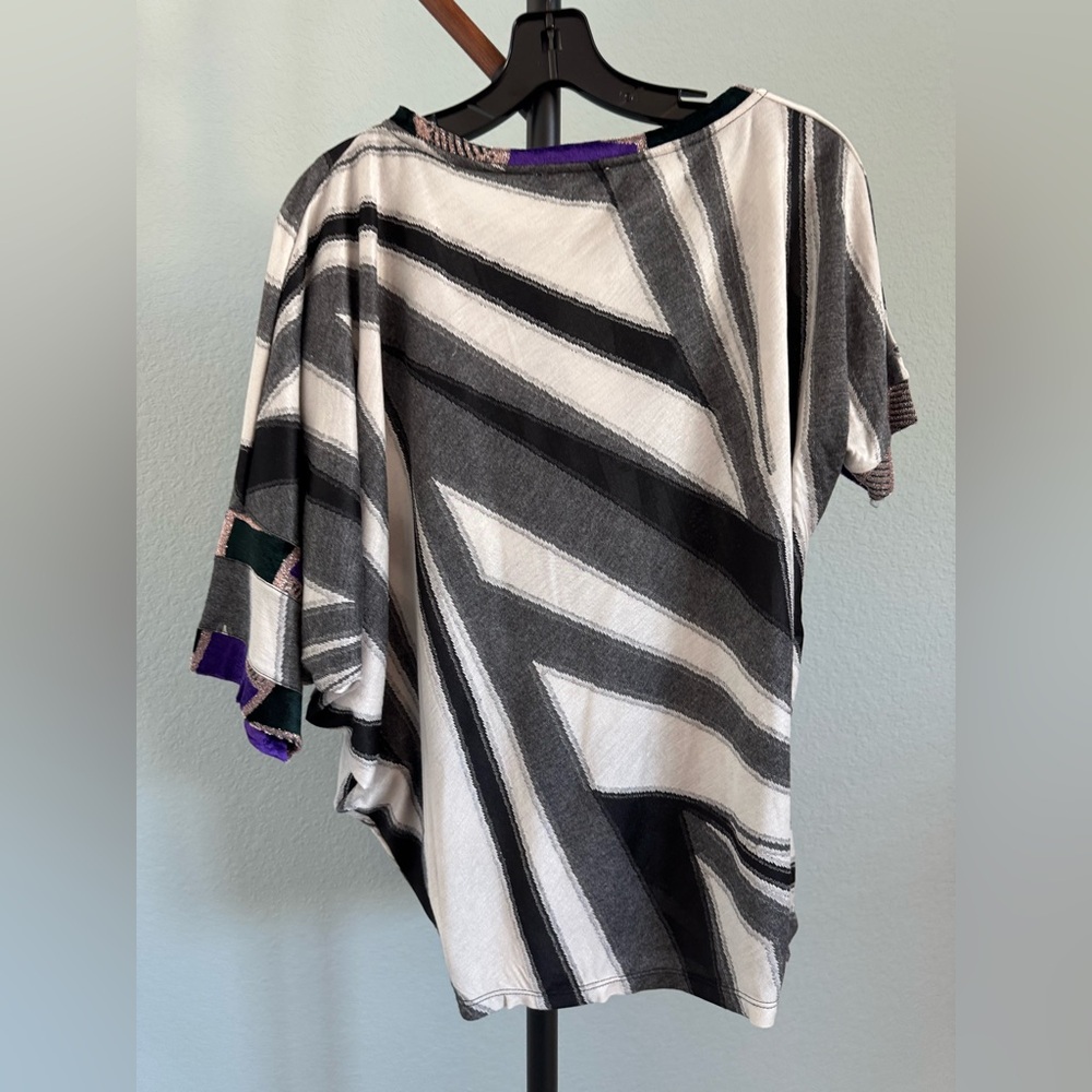 Custo Barcelona Top in size Small - new without tags - Picture 3 of 8